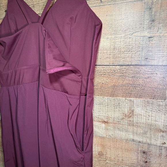 Halara Breezeful Backless Wide Leg Jumpsuit Amaranth Burgundy size Large - Picture 9 of 11